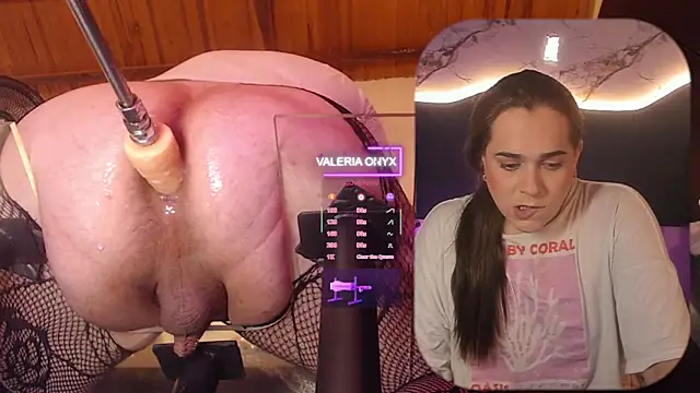 ValeriaOnyx Show in webcam