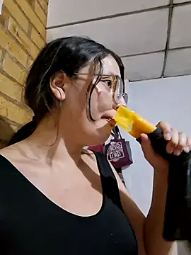 old_soul_and_young_spirit Show Webcam