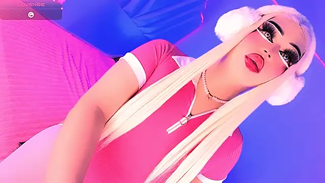 Valentina_Smith1_'s Webcam Show