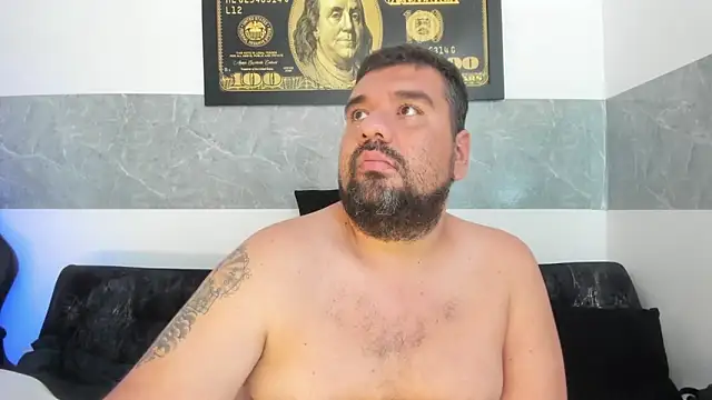 horus_gil: διαδικτυακό σόου στην κάμερα