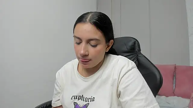 Chat XXX ao vivo de kira_relish