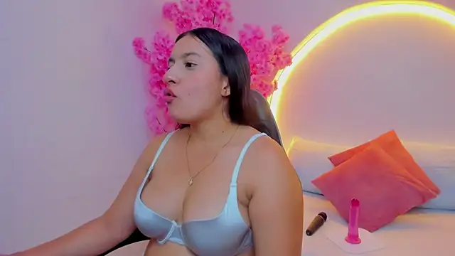 kira_relish's Live XXX Chat