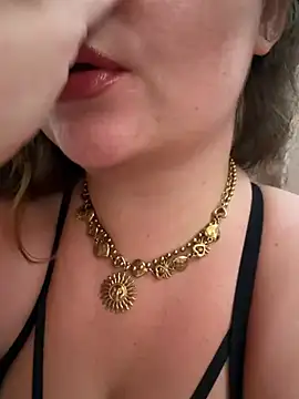 SummerHoney Live XXX Chat