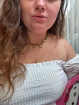 SummerHoney live XXX chat