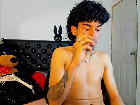 Ryder-Stone's Live XXX Chat