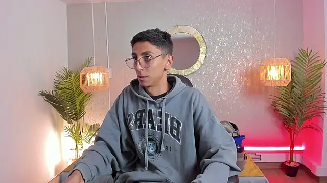 Show modela Gio_carangi na web-kameri