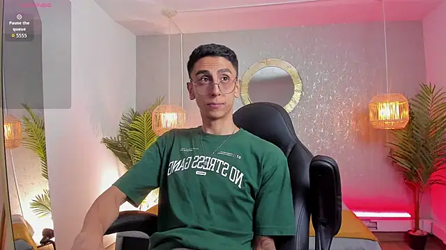 Gio_carangi Chat XXX live
