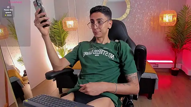 XXX chat uživo modela Gio_carangi