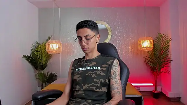 Онлайн чат XXX Gio_carangi