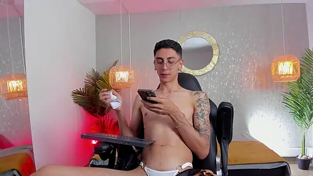 Show de Gio_carangi na webcam