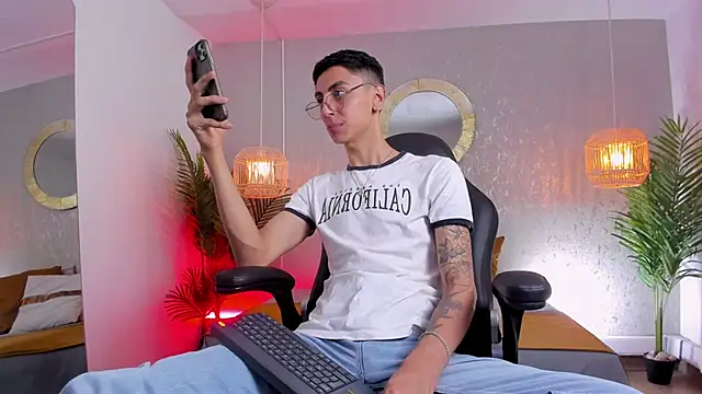 Gio_carangin Webbikameraesitys