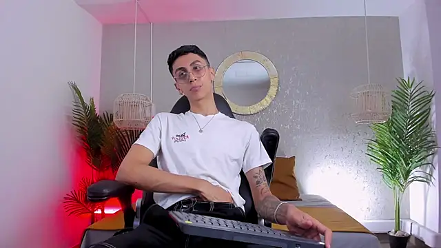 Gio_carangin Webbikameraesitys