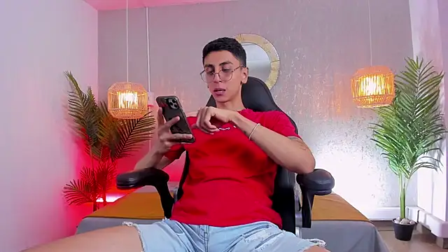 Gio_carangin Webbikameraesitys