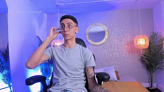 Gio_carangi Pertunjukan Webcam