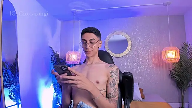Gio_carangi Webcam show