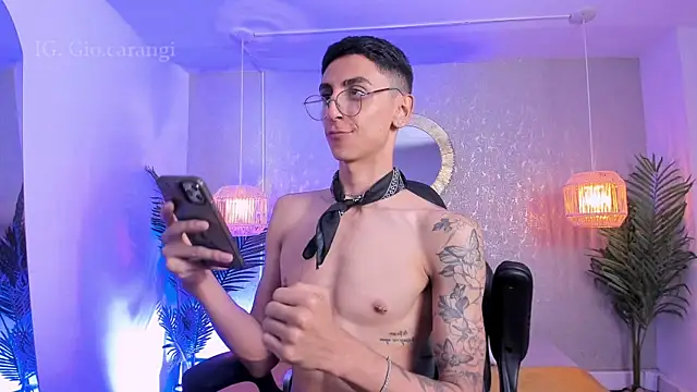 Gio_carangi Adlı Modelin Web Kamerası Şovu