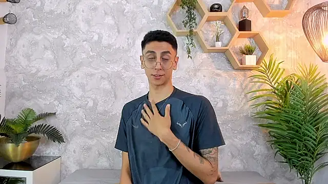 Gio_carangi Adlı Modelin Web Kamerası Şovu