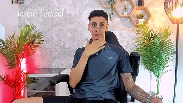 Gio_carangi Pertunjukan Webcam