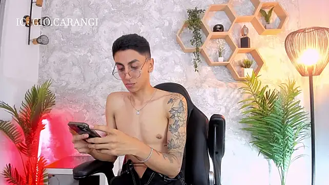 Gio_carangi Adlı Modelin Web Kamerası Şovu