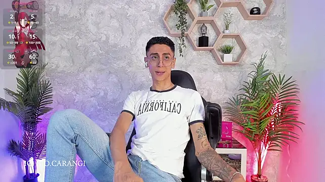Show modela Gio_carangi na web-kameri