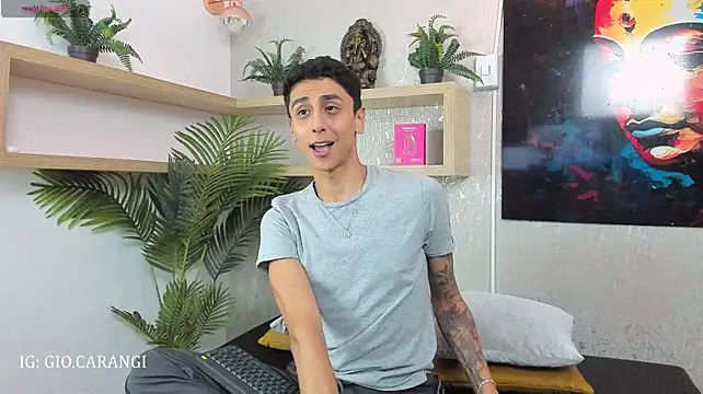 Gio_carangi Webcam show