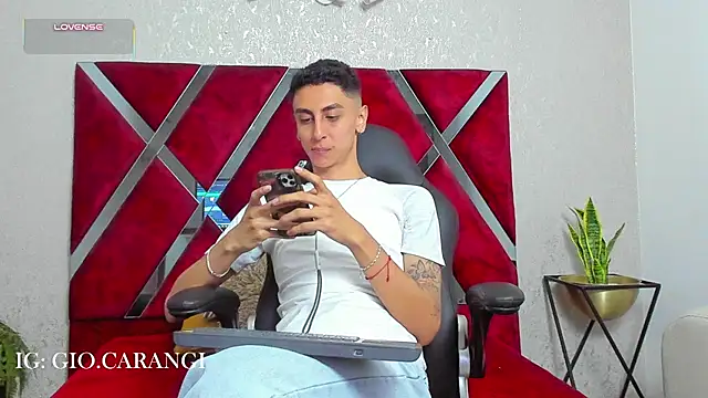 Gio_carangi Adlı Modelin Web Kamerası Şovu