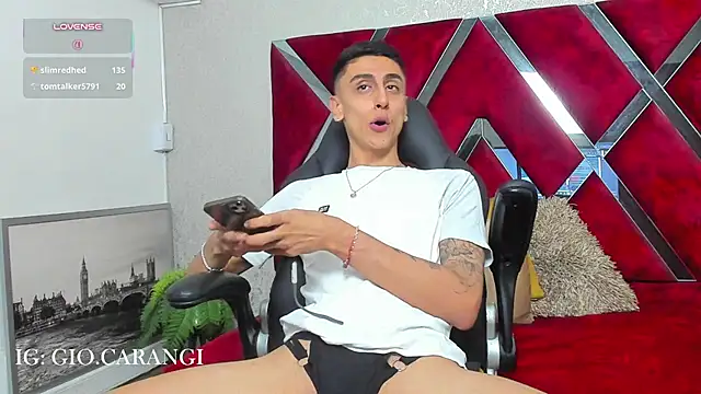 Gio_carangi's Webcam Show