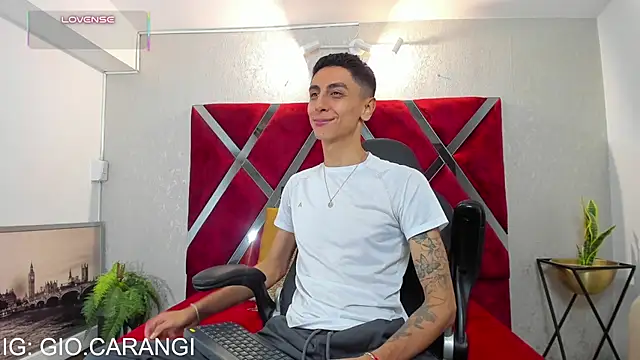 Gio_carangi: вебкам-шоу