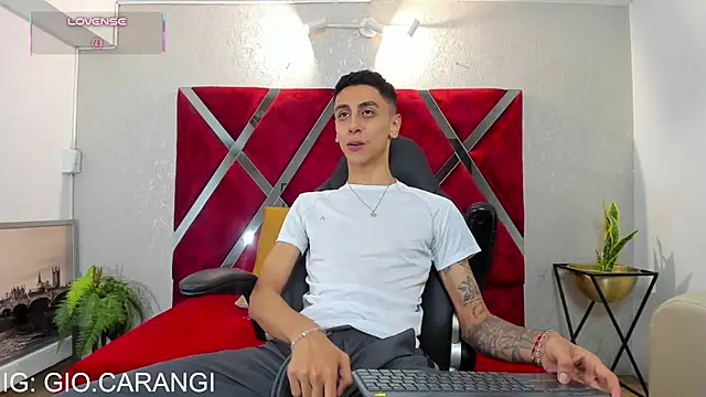 Вебкам-шоу Gio_carangi