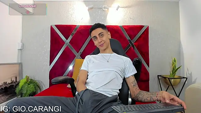 Gio_carangi 在線直播表演