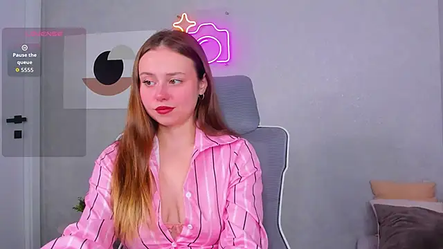 Vanessa_Williamsonn Adlı Modelin Canlı XXX Sohbeti