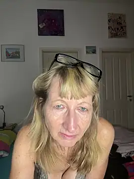 MatureKim's Webcam Show