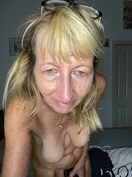MatureKim's Webcam Show