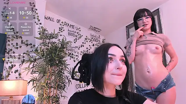 mira0_0's Webcam Show