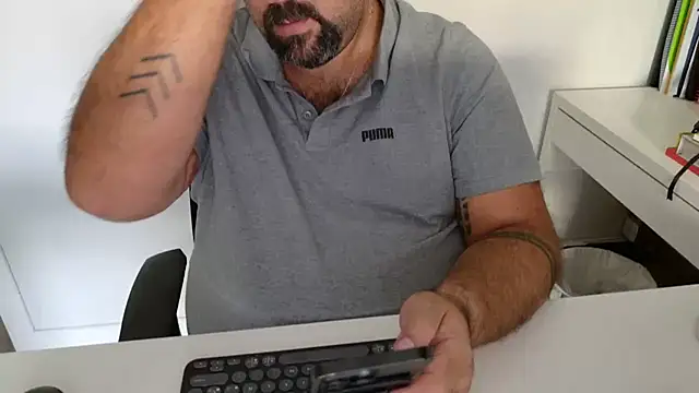 BearOfficer webkamerás műsora