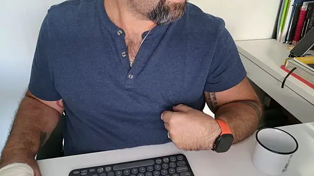 BearOfficer Webcamshow