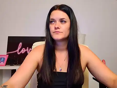 Show modela NicolSparkleX na web-kameri
