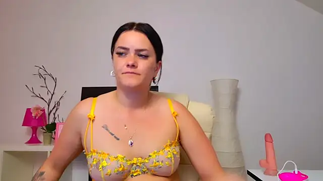 Show modela NicolSparkleX na web-kameri