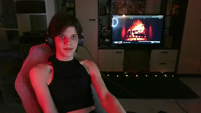 Pokazy przed kamerką – Lucius_Mo