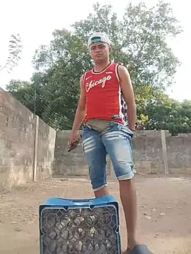 HOTRAINYGOLDEN's Webcam Show