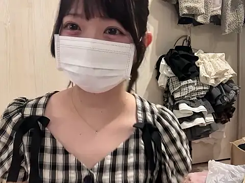y-u-r-a-33 Live XXX-Chat