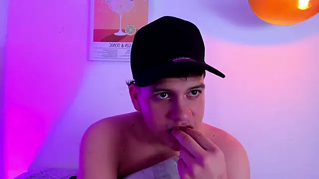 dennis_hills Webcam Show