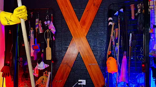 Mistress_lexi_bdsm Шоу с уебкамера