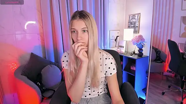 แชท XXX สดของ LauraPurr