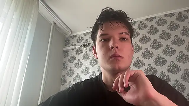 Show modela tomasdickpick na web-kameri