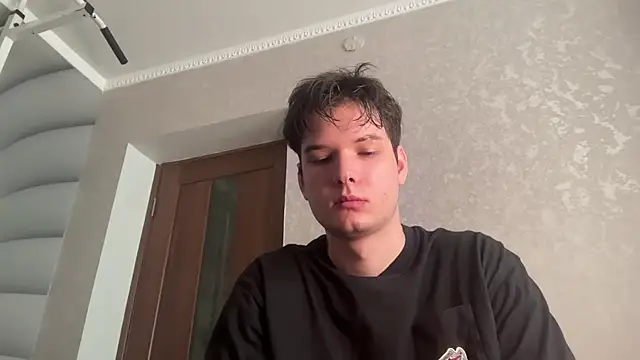 Show modela tomasdickpick na web-kameri