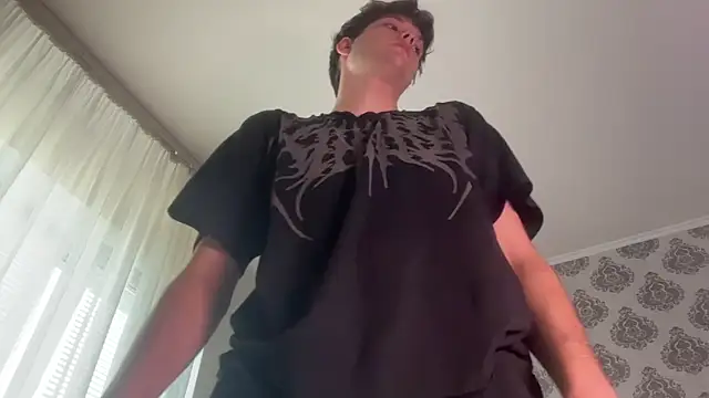 Show modela tomasdickpick na web-kameri