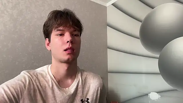 Show modela tomasdickpick na web-kameri