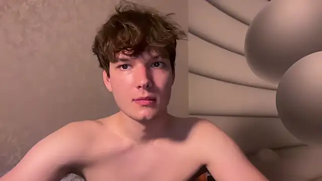 Show modela tomasdickpick na web-kameri