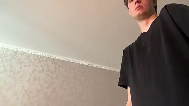Show modela tomasdickpick na web-kameri